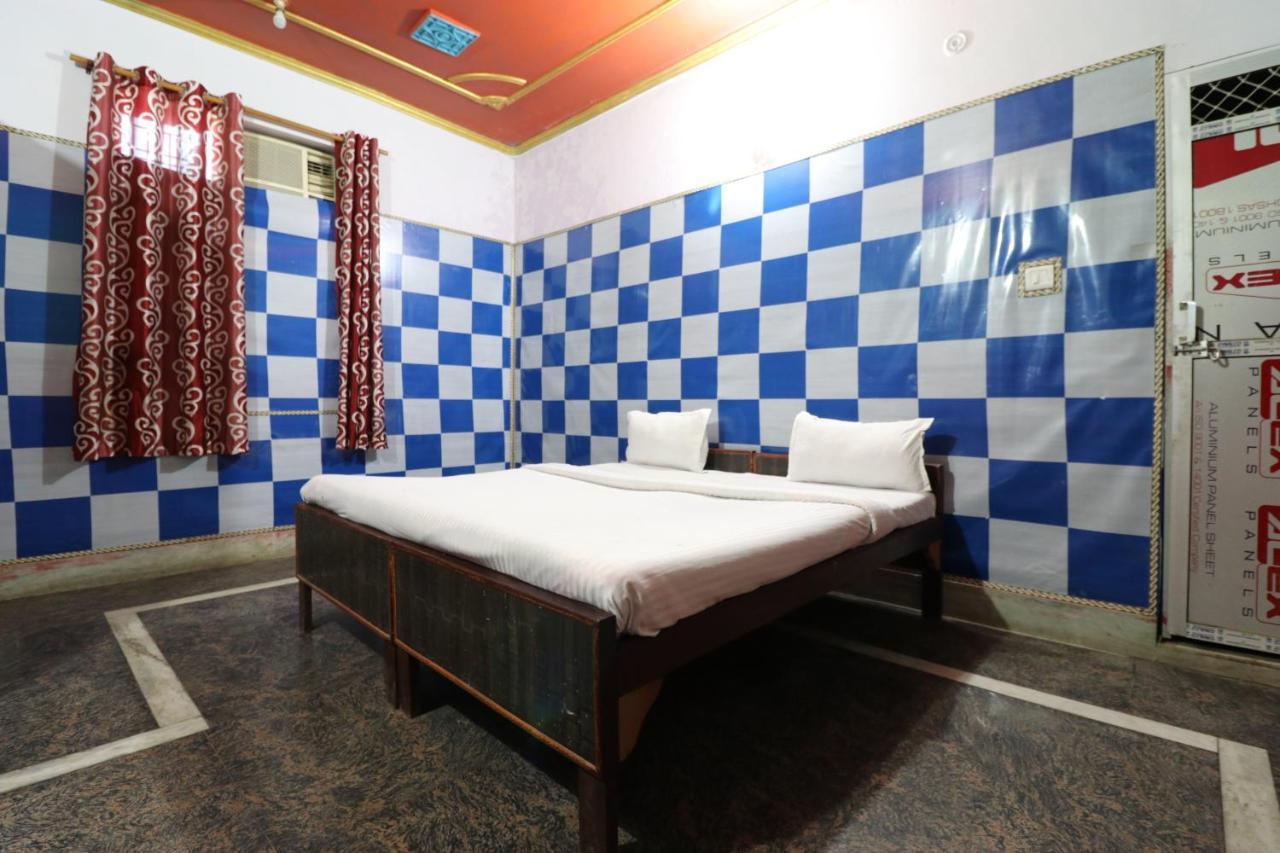 Oyo 27695 Hotel Relation Kanpur Exterior foto
