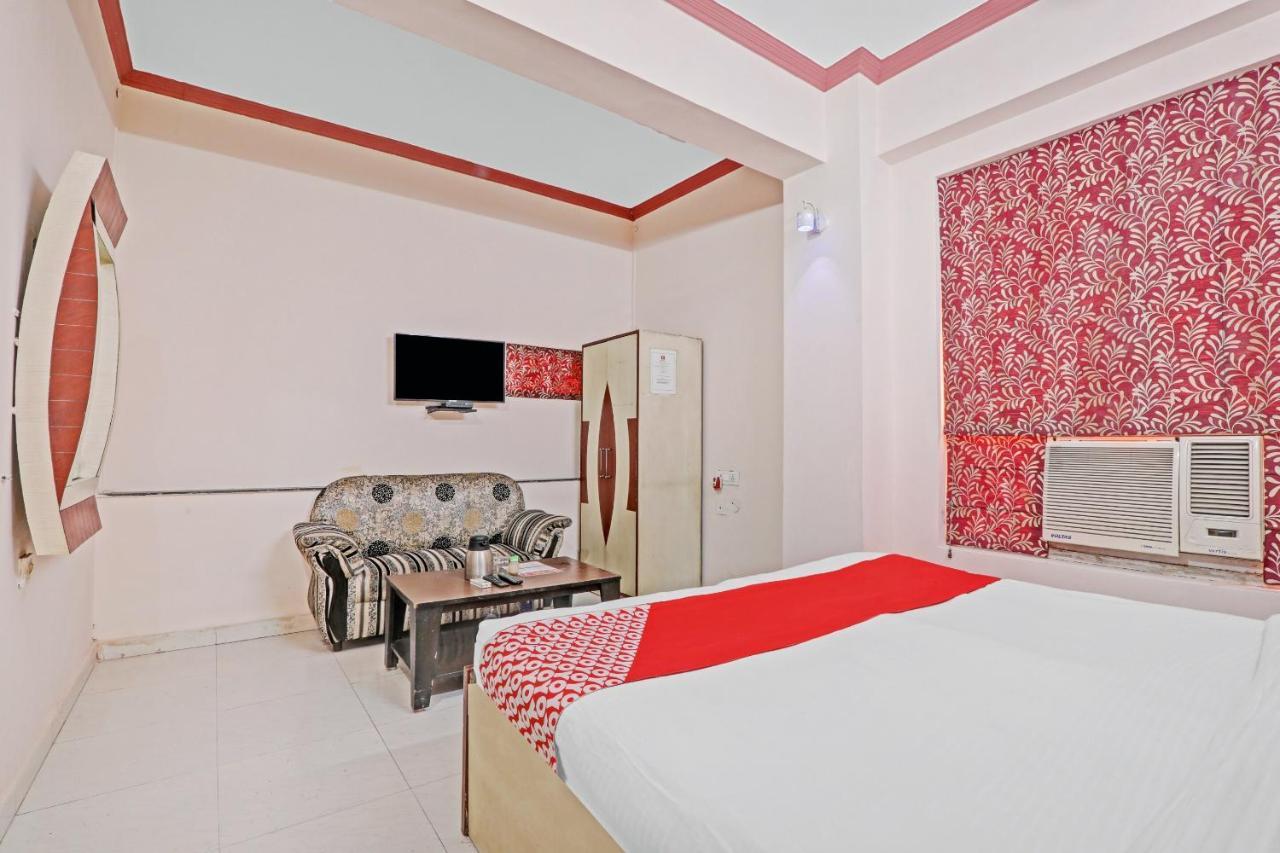 Oyo 27695 Hotel Relation Kanpur Exterior foto