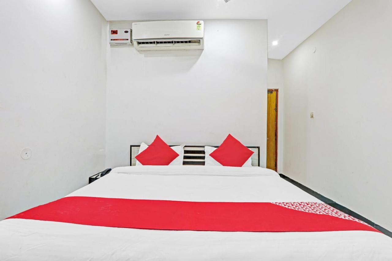 Oyo 27695 Hotel Relation Kanpur Exterior foto