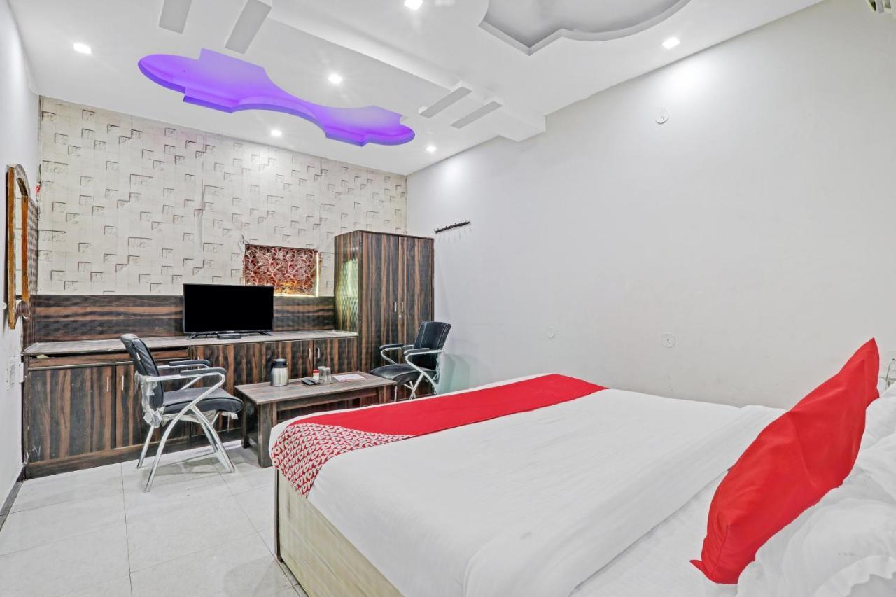 Oyo 27695 Hotel Relation Kanpur Exterior foto