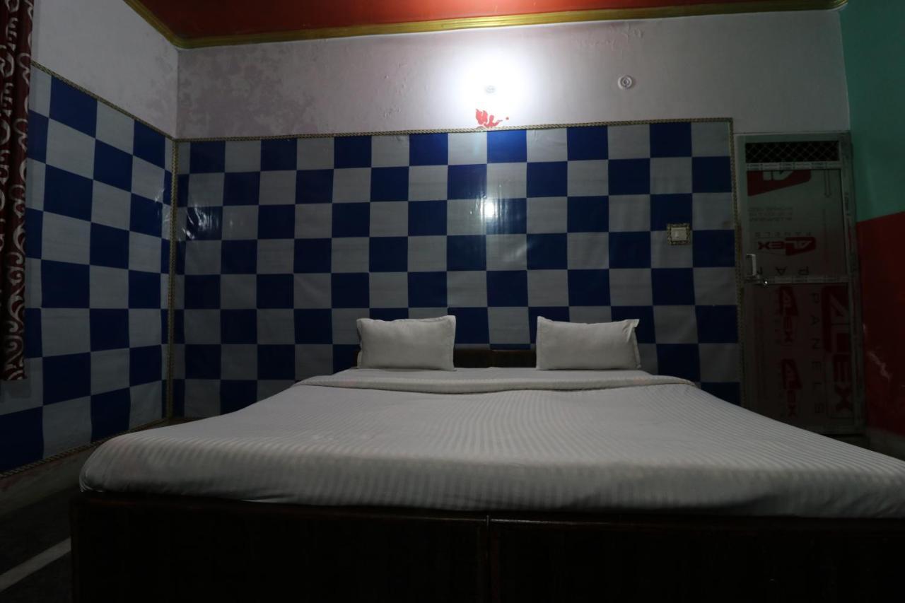 Oyo 27695 Hotel Relation Kanpur Exterior foto