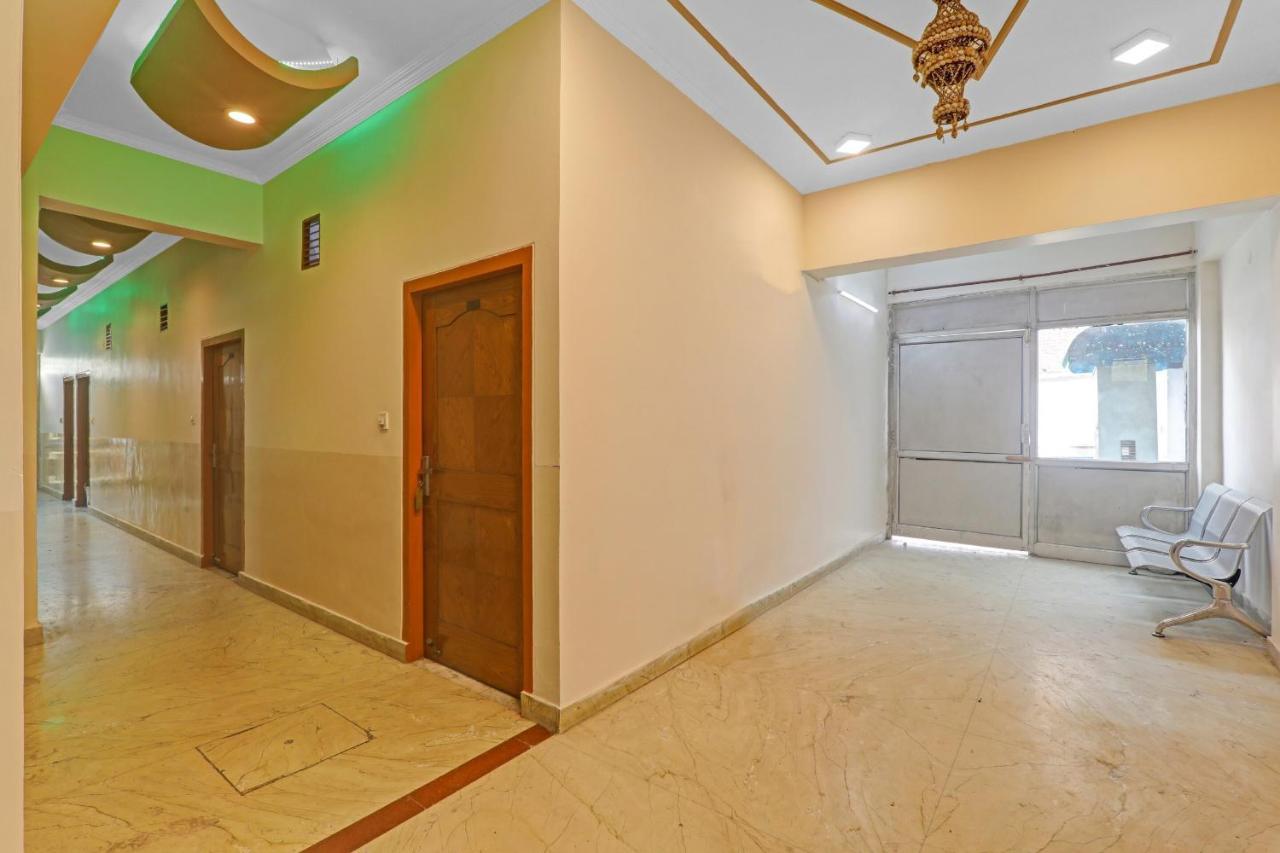 Oyo 27695 Hotel Relation Kanpur Exterior foto