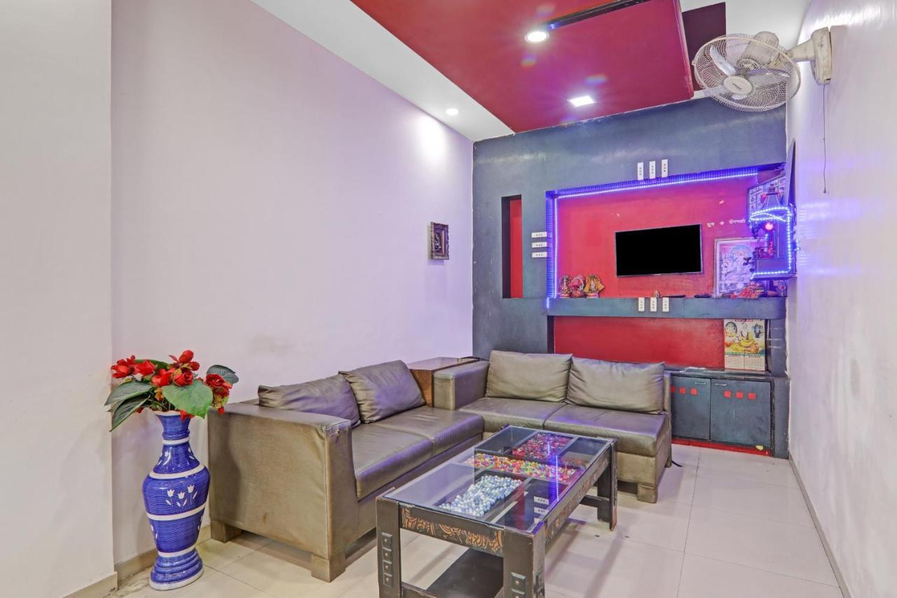 Oyo 27695 Hotel Relation Kanpur Exterior foto